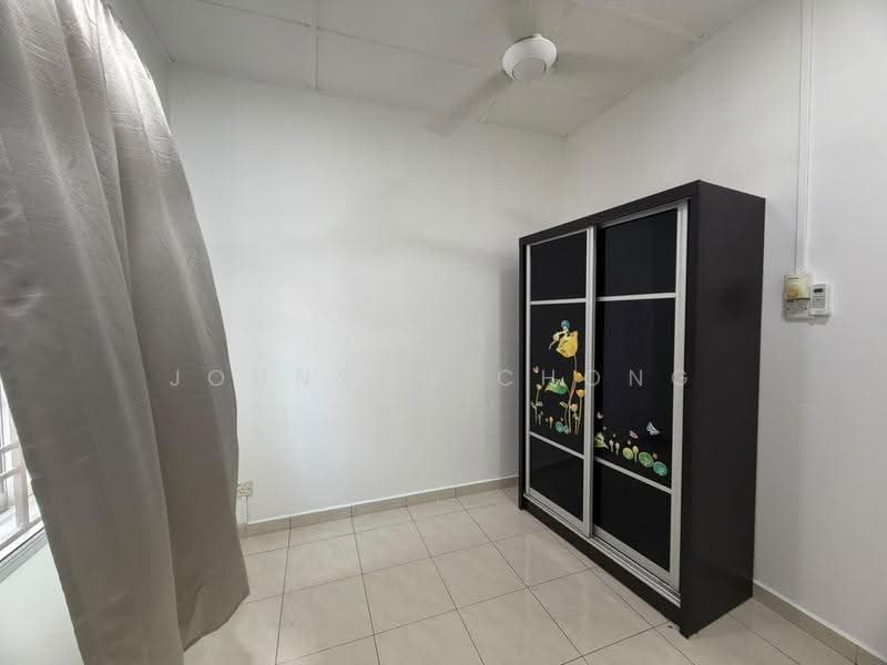 Rumah Teres 2-Tingkat untuk Disewa di Taman Setia Indah (Tebrau) - Johnson Chong - Bedroom - PropertyGuru.com.my