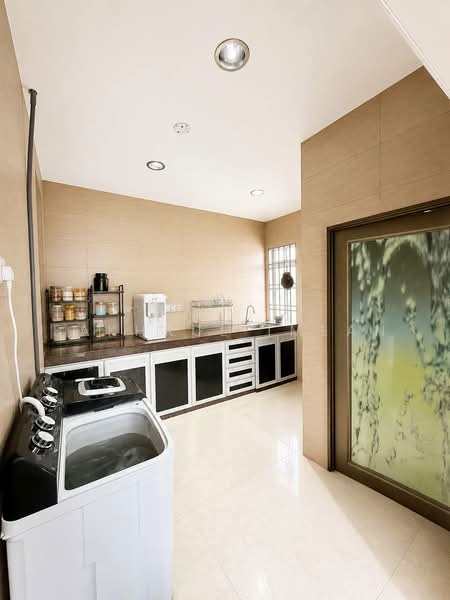 Rumah Teres 2-Tingkat untuk Dijual di Bandar Seri Alam (Masai) - Fakhrul Imlan - Kitchen - PropertyGuru.com.my