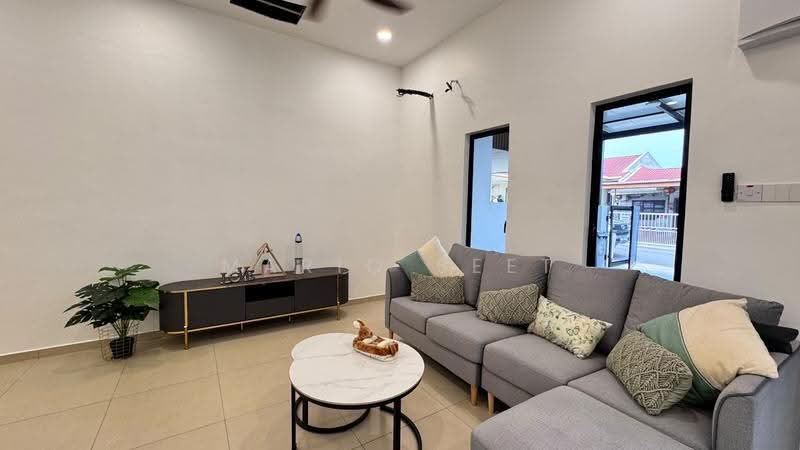 Rumah Teres 1-Tingkat untuk Dijual di Ujong Pasir (Melaka) - Mario Seet - Living Room - PropertyGuru.com.my