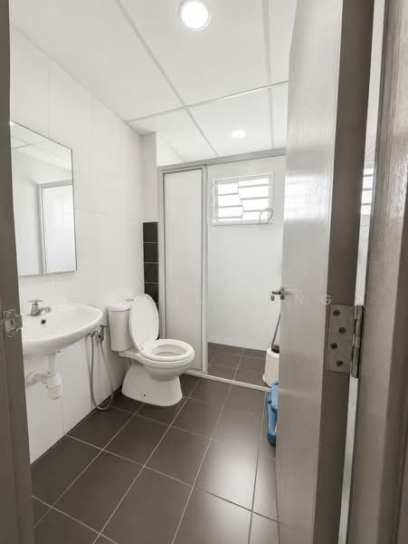 Apartment for Sale at Residensi Alam Damai (PR1MA @ Alam Damai) - Denson Yong - Bathroom - PropertyGuru.com.my