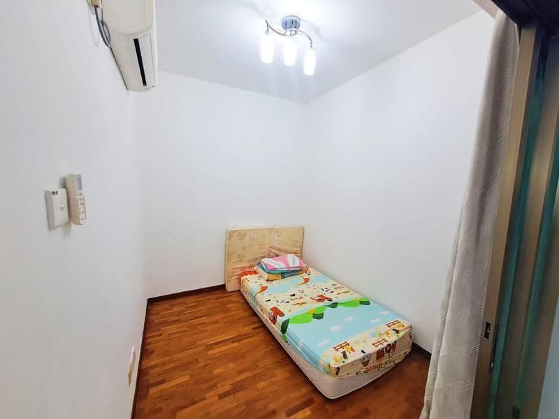 Pangsapuri untuk Disewa di Molek Pine 2 - Chloe Lai - Bedroom - PropertyGuru.com.my