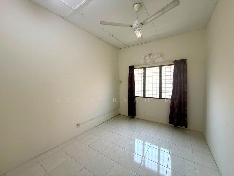 Rumah Teres 2-Tingkat untuk Dijual di Bandar Nusaputra (Puchong) - Azli Ibrahim - Interior - PropertyGuru.com.my