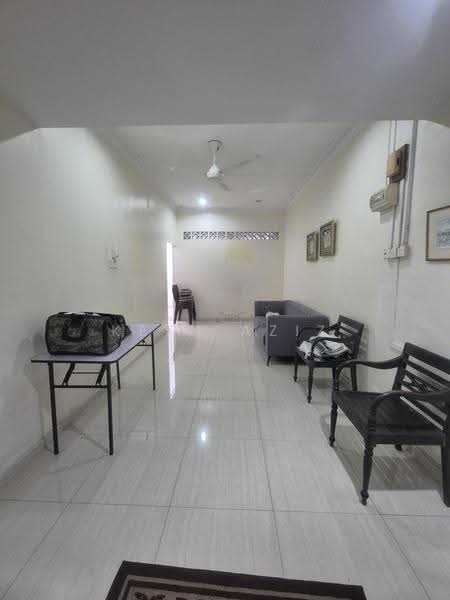 Rumah Teres 1-Tingkat untuk Dijual di Taman Petaling (Klang) - Keyn Aziz - PropertyGuru.com.my