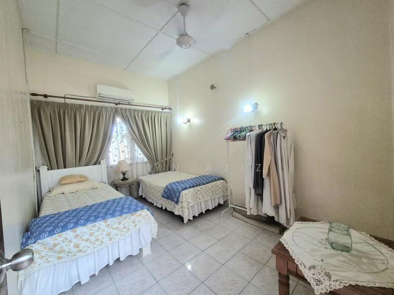 Rumah Teres 1-Tingkat untuk Dijual di Taman Petaling (Klang) - Keyn Aziz - PropertyGuru.com.my