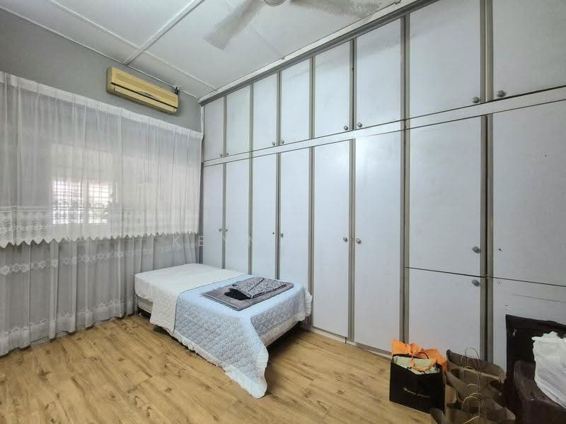 Rumah Teres 1-Tingkat untuk Dijual di Taman Petaling (Klang) - Keyn Aziz - PropertyGuru.com.my