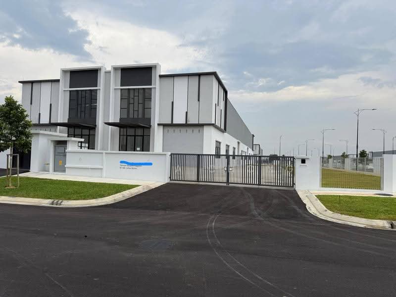 Factory for Rent in Eco Business Park 1 (Johor Bahru) - Celina Chong - Exterior - PropertyGuru.com.my