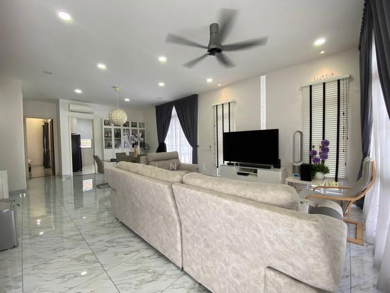 Cluster House for Sale in Taman Ekoflora (Johor Bahru) - Xin Lin - Living Room - PropertyGuru.com.my