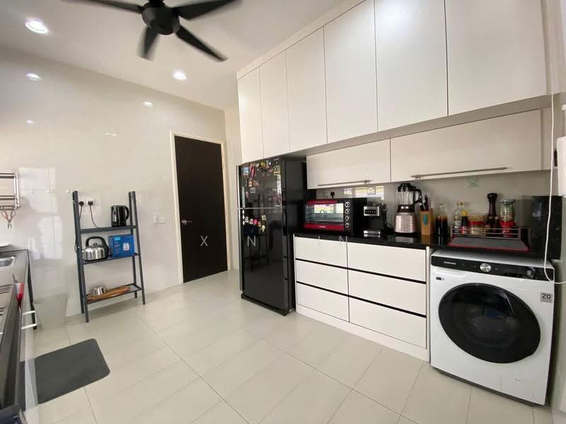 Cluster House for Sale in Taman Ekoflora (Johor Bahru) - Xin Lin - Kitchen - PropertyGuru.com.my