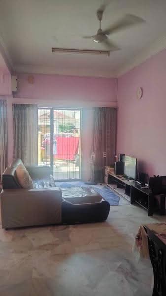 Rumah Teres 1.5-Tingkat untuk Dijual di BANDAR PUCHONG JAYA (Puchong) - Michael Lee - Living Room - PropertyGuru.com.my