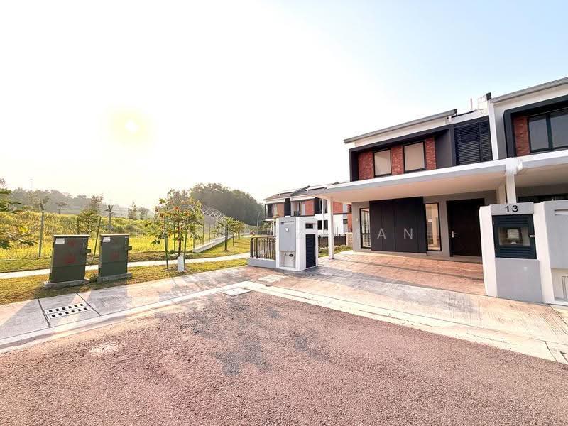 Terraced House for Sale in Elmina (Shah Alam) - Kamaruzaman Omar - Exterior - PropertyGuru.com.my