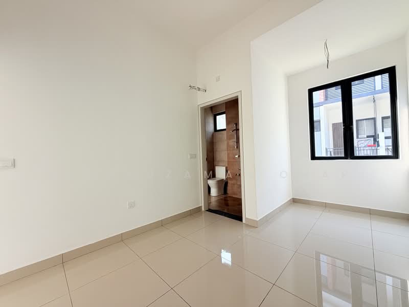 Terraced House for Sale in Elmina (Shah Alam) - Kamaruzaman Omar - Bathroom - PropertyGuru.com.my