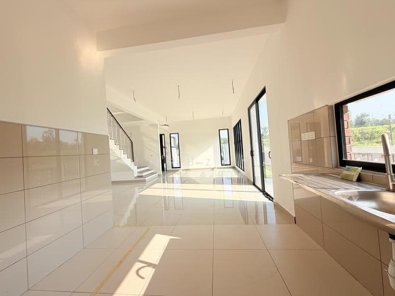 Terraced House for Sale in Elmina (Shah Alam) - Kamaruzaman Omar - Kitchen - PropertyGuru.com.my