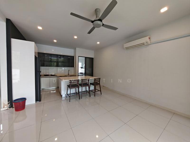 3-storey Terraced House for Rent in Lake Fields (Sungai Besi) - David Ting - Kitchen - PropertyGuru.com.my