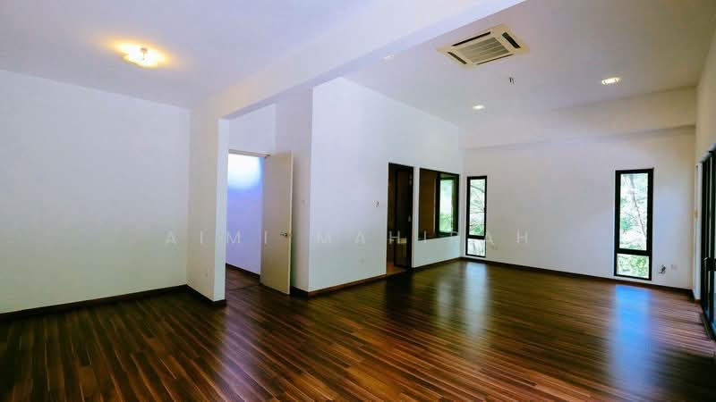 Semi-Detached House for Sale in Ukay Perdana (Ulu Kelang) - Aimi Mahirah - Living Room - PropertyGuru.com.my