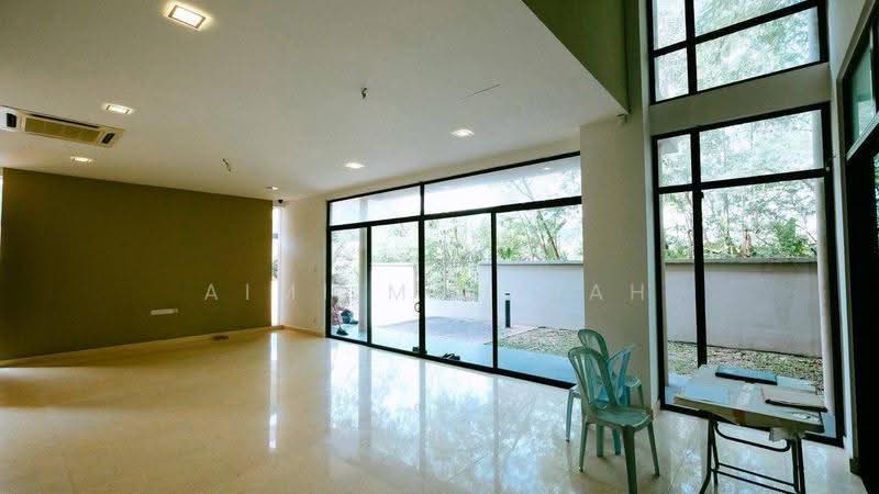 Semi-Detached House for Sale in Ukay Perdana (Ulu Kelang) - Aimi Mahirah - Living Room - PropertyGuru.com.my