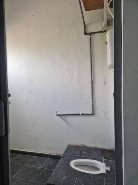 Shop / Office untuk Disewa di Johor Bahru (Johor) - SAMMY TEO - Bathroom - PropertyGuru.com.my