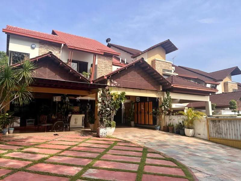Rumah Teres 2.5-Tingkat untuk Dijual di Shah Alam (Selangor) - Hartini Binti Ismail - Exterior - PropertyGuru.com.my