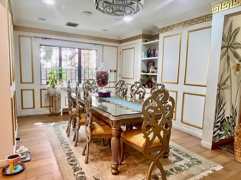 Rumah Teres 2.5-Tingkat untuk Dijual di Shah Alam (Selangor) - Hartini Binti Ismail - Dining Room - PropertyGuru.com.my