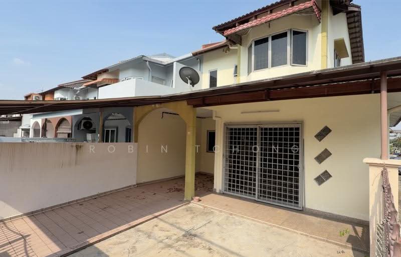 2-storey Terraced House for Sale in Subang Jaya (Selangor) - Robin Tchong - Exterior - PropertyGuru.com.my