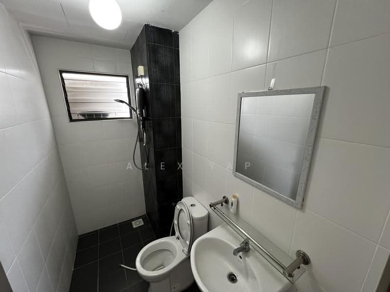 Kondominium untuk Dijual di Ameera Residence - Alex Yap - Bathroom - PropertyGuru.com.my
