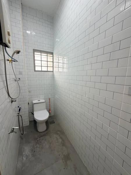 Rumah Teres 2-Tingkat untuk Dijual di Taman Bukit Tiram (Ulu Tiram) - Win Lim - Bathroom - PropertyGuru.com.my