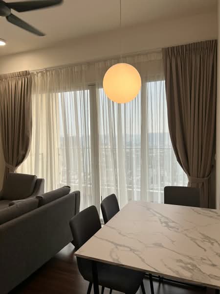 Kediaman Servis untuk Dijual di UNA Serviced Apartment - Chriz Chen - Living Room - PropertyGuru.com.my