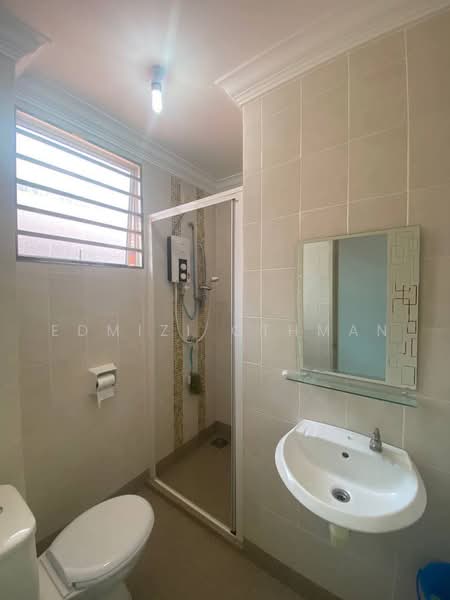 Rumah Teres 2-Tingkat untuk Disewa di Shah Alam (Selangor) - Edmizi Othman - Bathroom - PropertyGuru.com.my