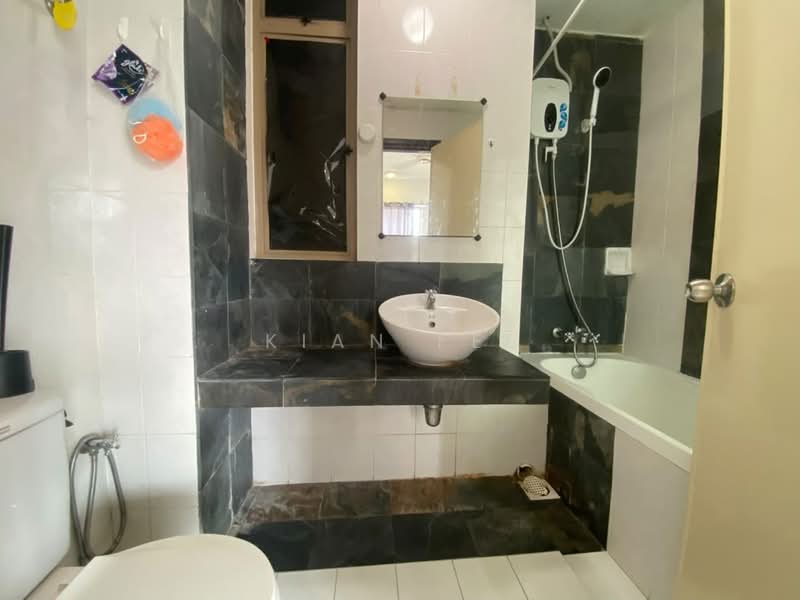 Service Residence for Rent at Ritze Perdana 1 - Kian Fei - Bathroom - PropertyGuru.com.my