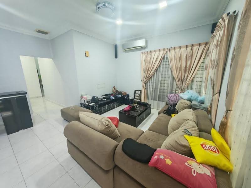 2-storey Terraced House for Rent in Bandar Sri Alam (Johor Bahru) - Annie Chin - Living Room - PropertyGuru.com.my