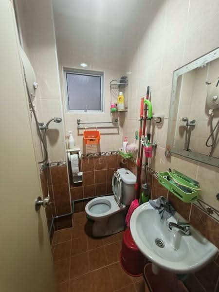 2-storey Terraced House for Rent in Bandar Sri Alam (Johor Bahru) - Annie Chin - Bathroom - PropertyGuru.com.my