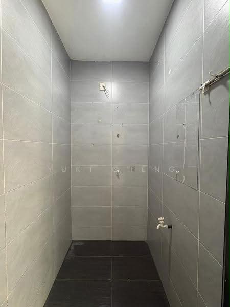 Rumah Teres 1-Tingkat untuk Dijual di Taman Johor Jaya (Johor Bahru) - Yuki Cheng - Bathroom - PropertyGuru.com.my