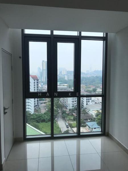 Kediaman Servis untuk Dijual di Vivo Residential Suites - Han Ker - View - PropertyGuru.com.my