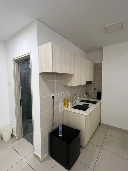 Kediaman Servis untuk Dijual di Vivo Residential Suites - Han Ker - Kitchen - PropertyGuru.com.my