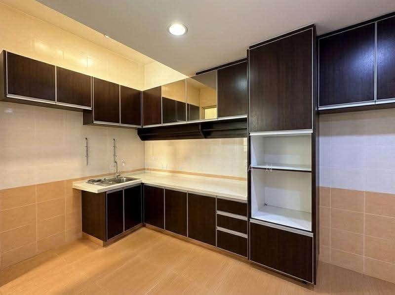 Rumah Teres 2-Tingkat untuk Disewa di SS18 (Subang Jaya) - Esther Tan - Kitchen - PropertyGuru.com.my