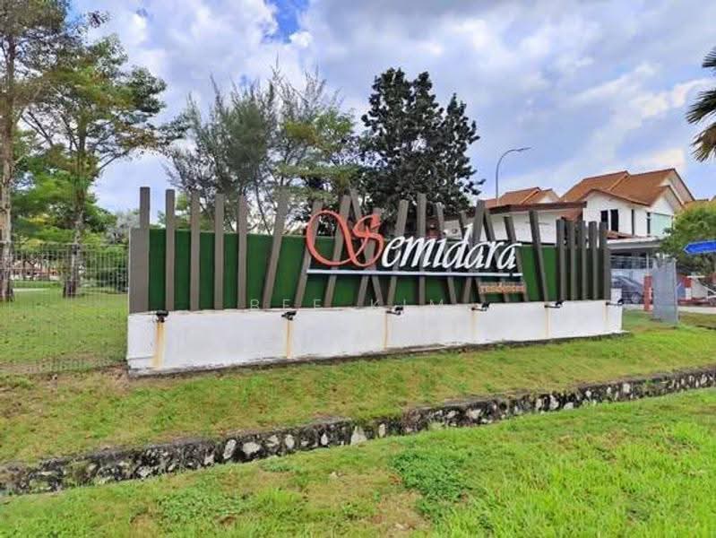 Semi-Detached House for Sale in Sungai Buloh (Selangor) - Bee Kim - Exterior - PropertyGuru.com.my