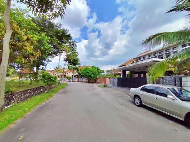 Semi-Detached House for Sale in Sungai Buloh (Selangor) - Bee Kim - Exterior - PropertyGuru.com.my