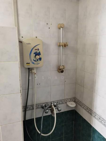 Apartment for Sale at Aster Court - Arshad . - Bathroom - PropertyGuru.com.my