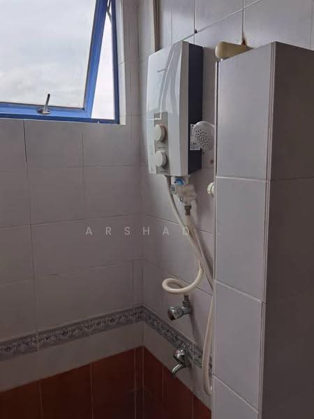 Apartment for Sale at Aster Court - Arshad . - Bathroom - PropertyGuru.com.my