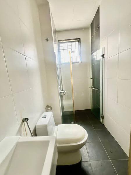 Semi-Detached House for Sale in Taman Tropika 2 (Kajang) - Norafian SMH - Bathroom - PropertyGuru.com.my
