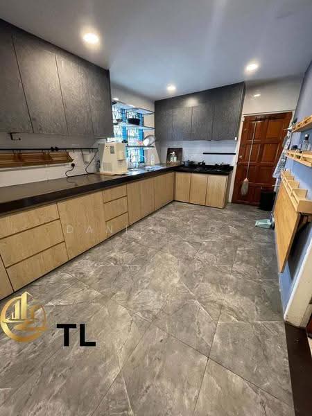 Bungalow House for Sale in Taman Melawis (Klang) - Daniel Kok - Kitchen - PropertyGuru.com.my