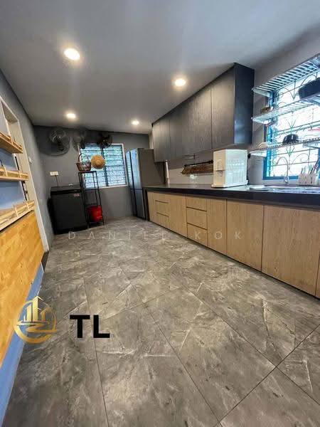 Bungalow House for Sale in Taman Melawis (Klang) - Daniel Kok - Kitchen - PropertyGuru.com.my