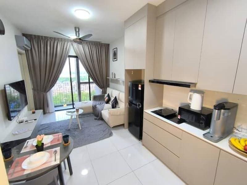 Kediaman Servis untuk Dijual di Sky Trees - Arshad . - Living Room - PropertyGuru.com.my