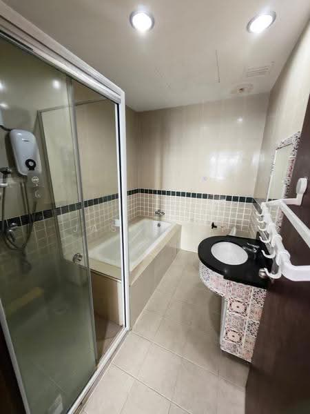 Service Residence for Rent at The Heritage Residence - Jason Yap - Bathroom - PropertyGuru.com.my