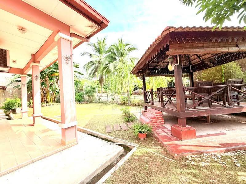 Semi-Detached House for Sale in Taman Bukit Mewah (Kajang) - Kamaruzaman Omar - Exterior - PropertyGuru.com.my