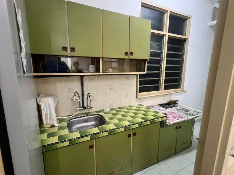 Flat for Rent at Taman Tun Hussein Onn - Josephine Lim - Kitchen - PropertyGuru.com.my