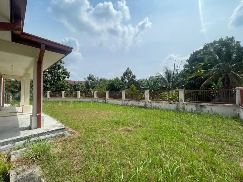 2-storey Terraced House for Sale in Bandar Seri Putra (Bangi) - Azli Ibrahim - Exterior - PropertyGuru.com.my