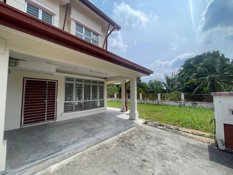 2-storey Terraced House for Sale in Bandar Seri Putra (Bangi) - Azli Ibrahim - Exterior - PropertyGuru.com.my