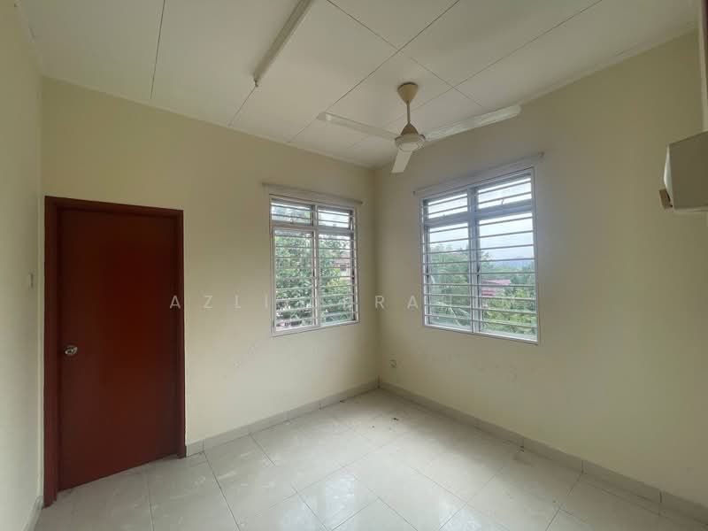 2-storey Terraced House for Sale in Bandar Seri Putra (Bangi) - Azli Ibrahim - Interior - PropertyGuru.com.my