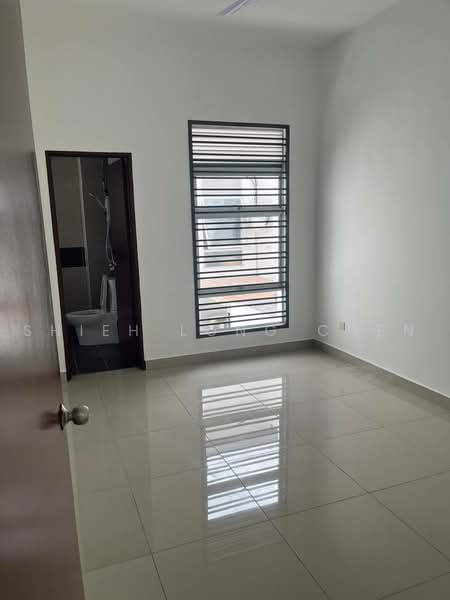 Cluster House for Rent in Nusantara Prima (Gelang Patah) - Shieh Long Chen - Bathroom - PropertyGuru.com.my