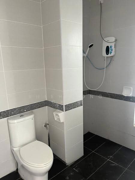 Cluster House for Rent in Nusantara Prima (Gelang Patah) - Shieh Long Chen - Bathroom - PropertyGuru.com.my
